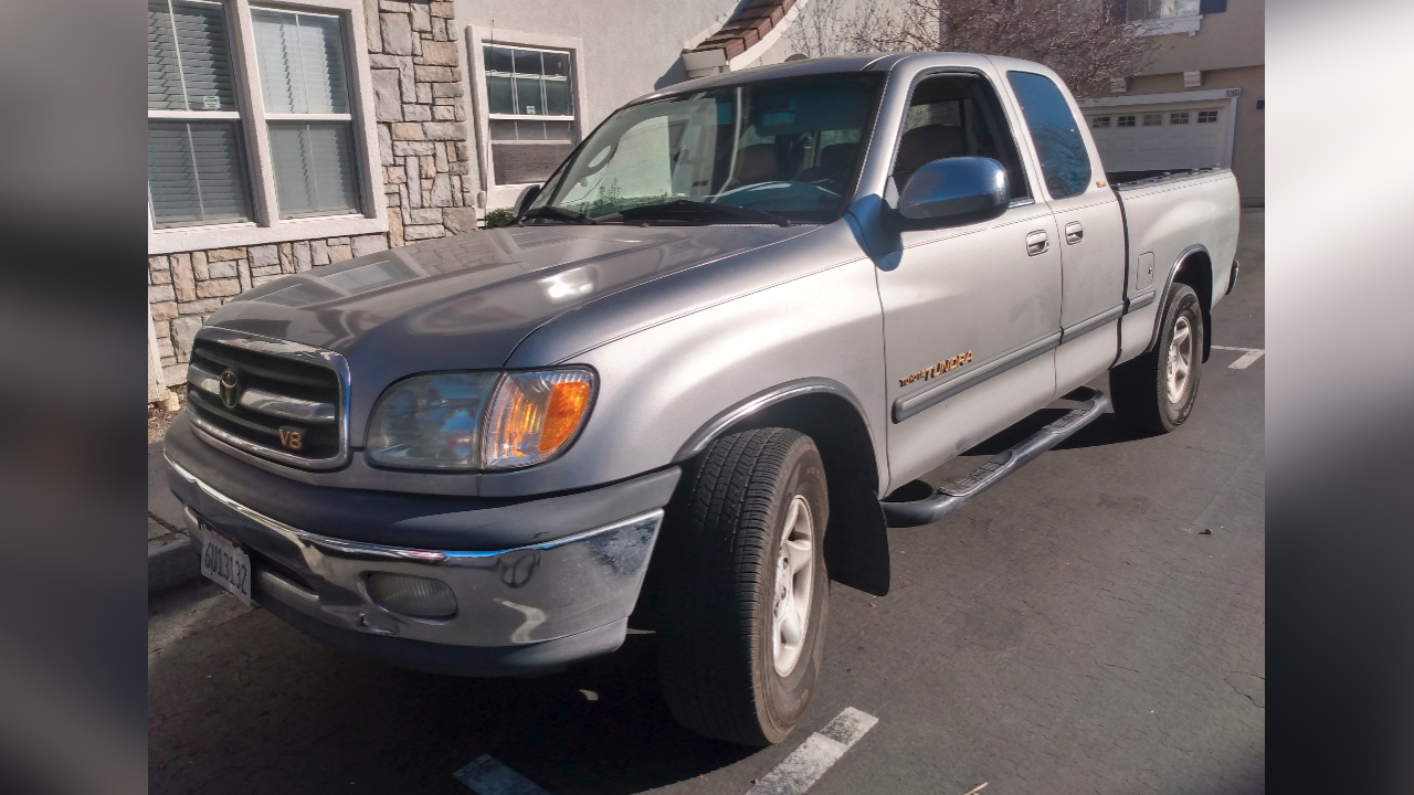 Toyota Tundra SR5 V8
