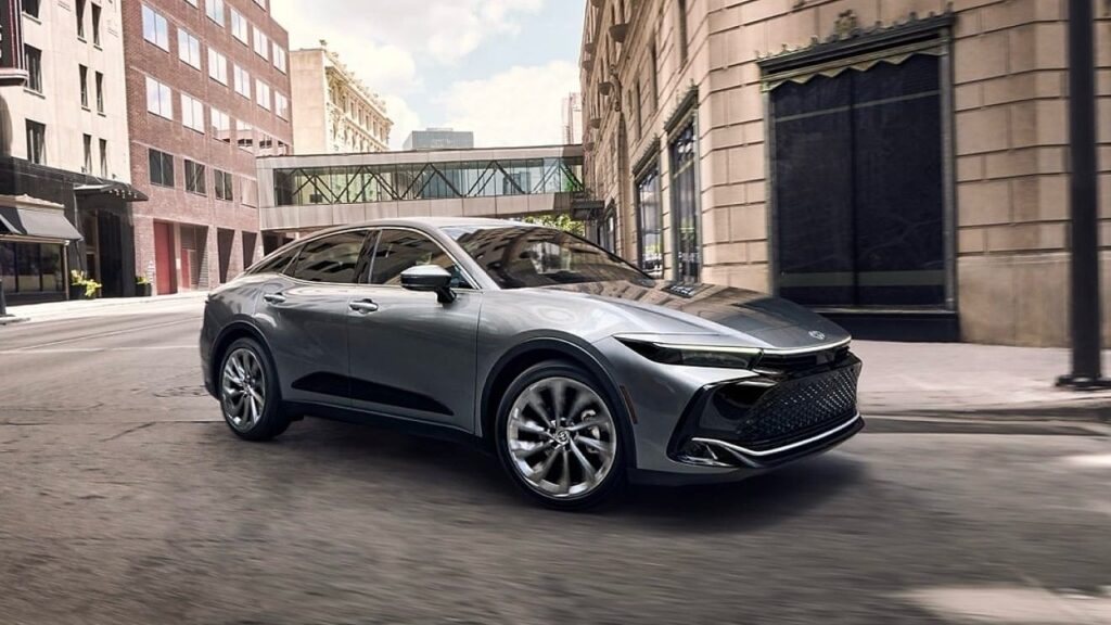 2024 Toyota Crown Platinum Hybrid Max Feature