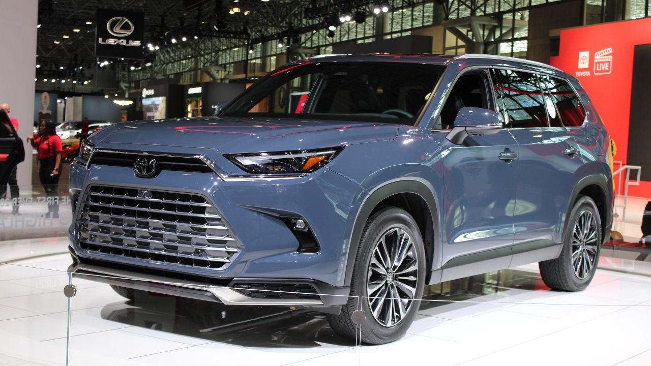 2024 Toyota Highlander SUV