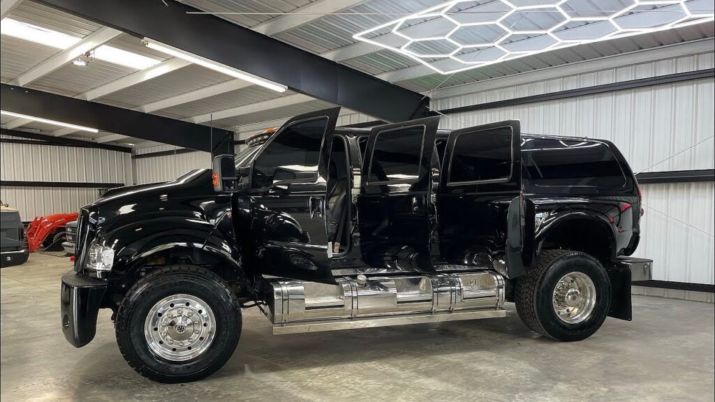 Ford F-650 Shaq