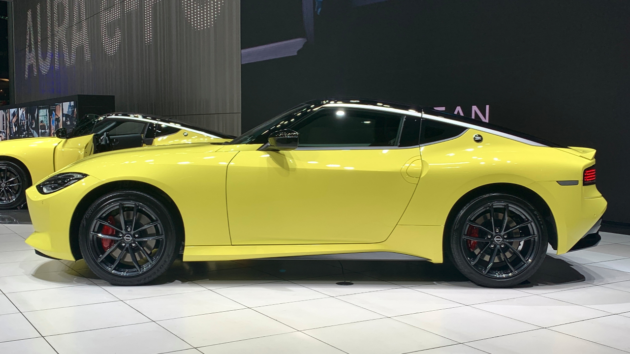 Nissan Z (Z34) Version ST (Japanese Spec)