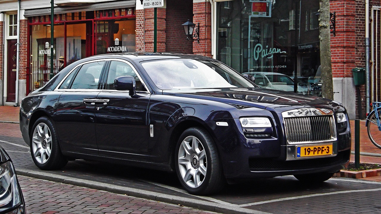 Top Rolls-Royces That Defined Luxury