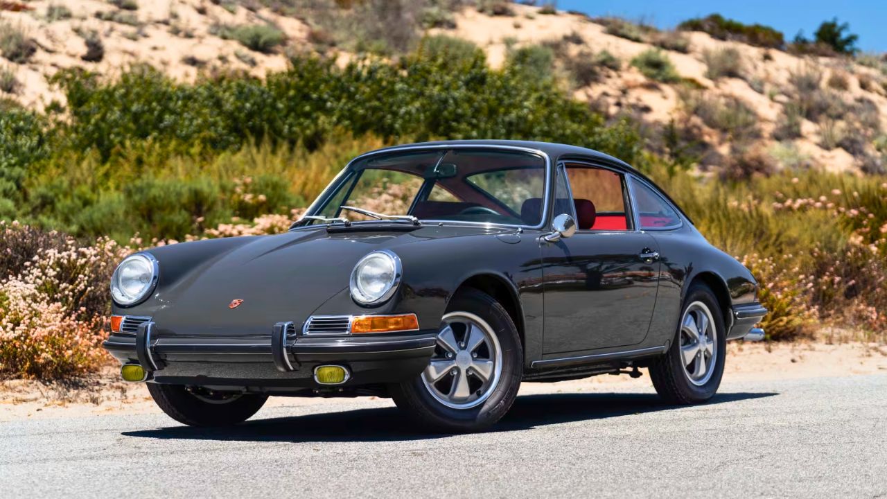 10 Classic Sports Cars That Outperform the Stock Market