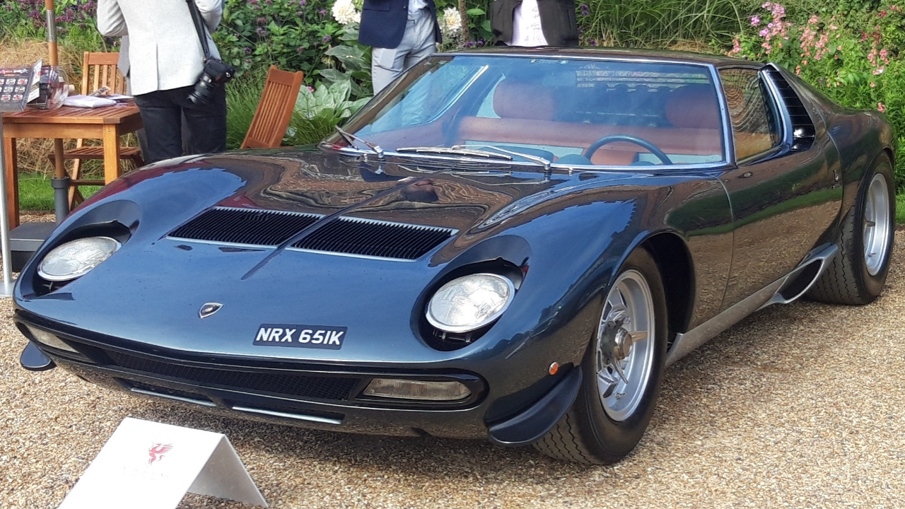 A Lamborghini Miura P400 SV