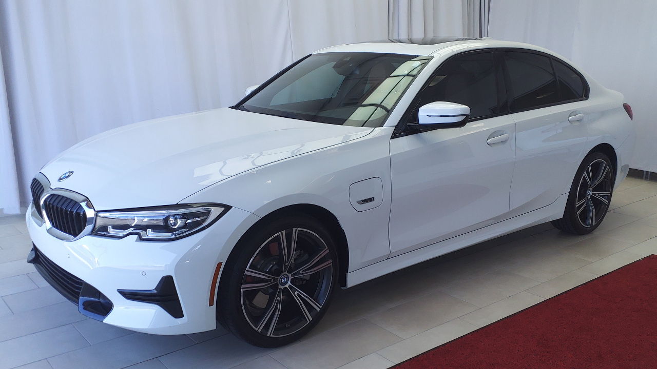 22 BMW 330e iPerformance PHEV