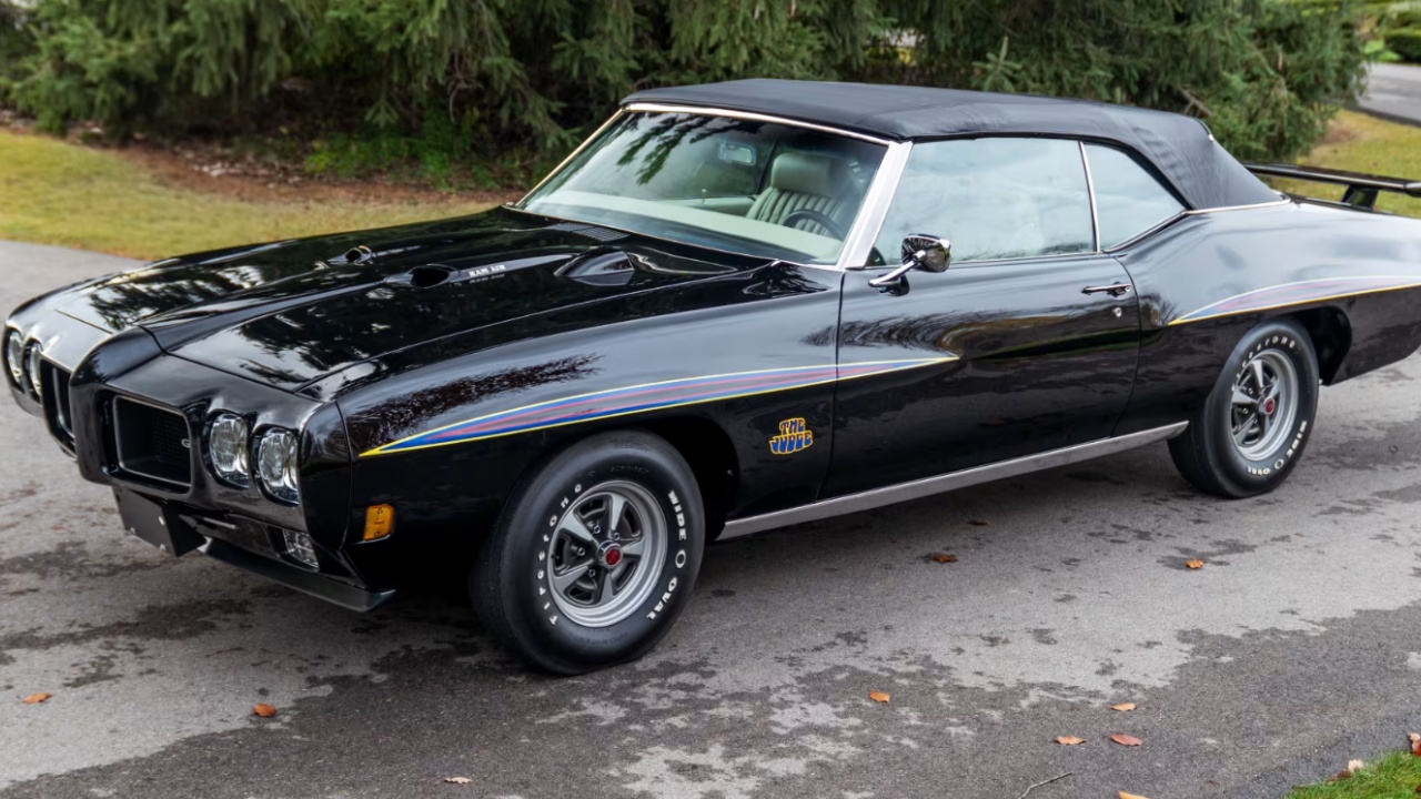 1970 Pontiac GTO Judge Convertible with top up