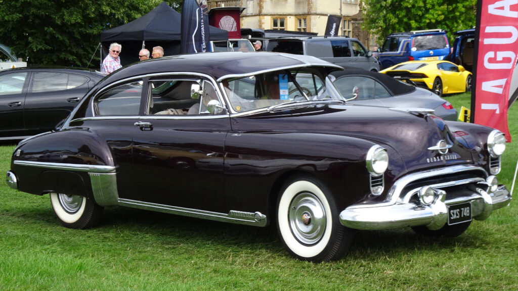 Oldsmobile Rocket 88 (1949)