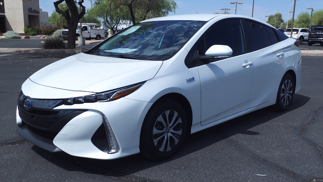 21 Toyota Prius Prime LE