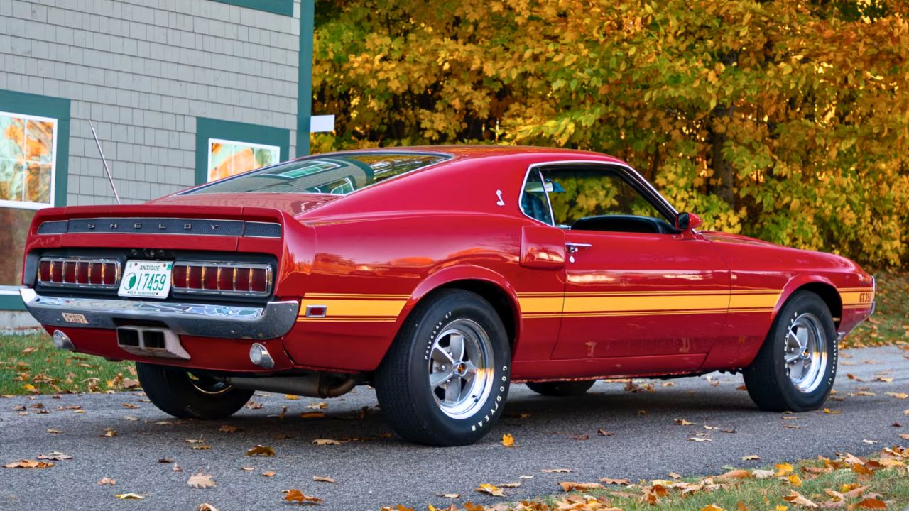 Shelby GT350 exhaust