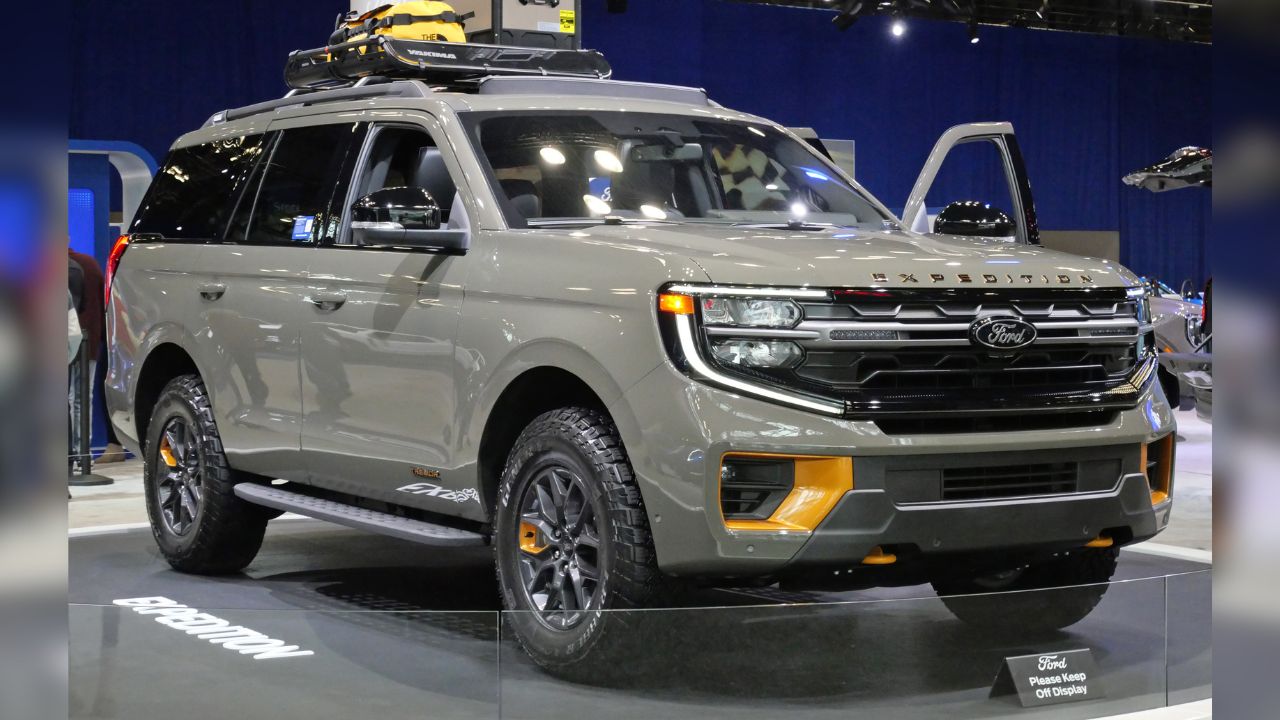 2025 Ford Expedition Tremor, front NYIAS 2025