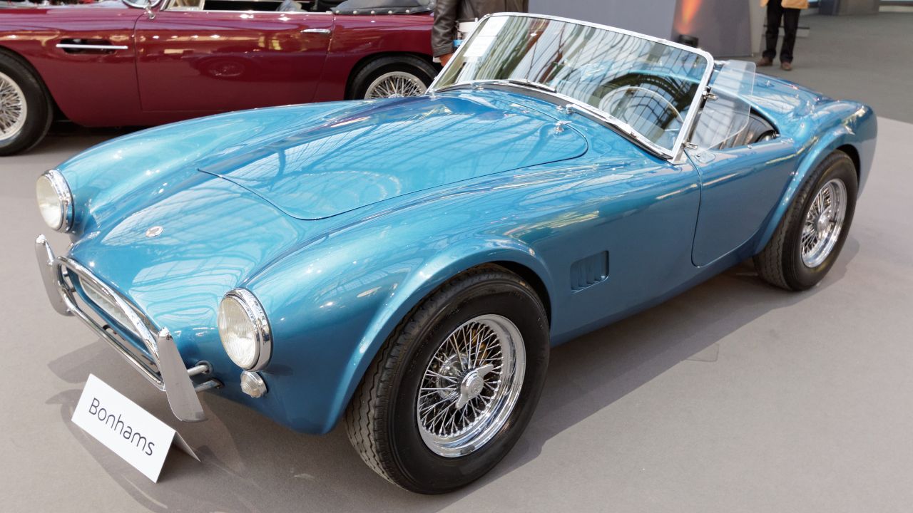 Paris - Bonhams 2015 - AC Cobra 289 Mark II Roadster - 1966 - 004