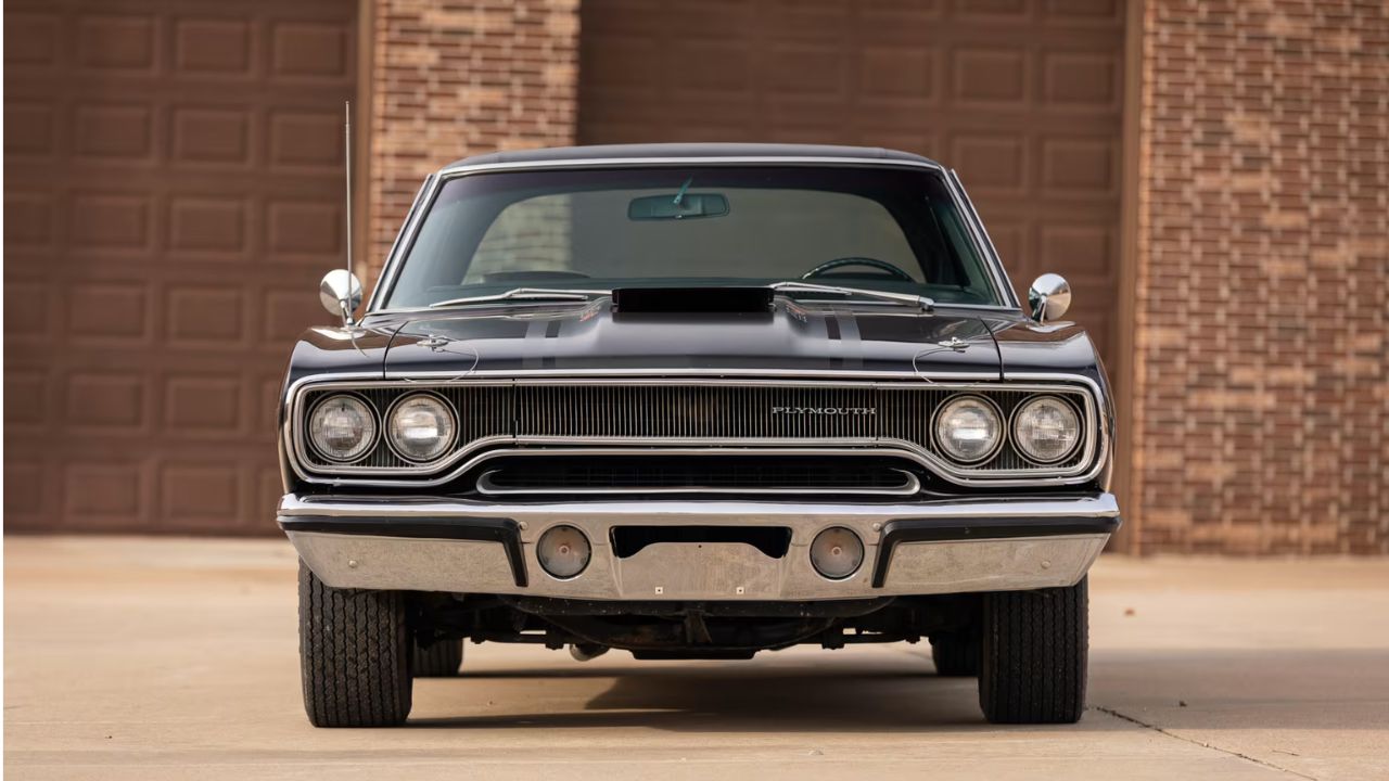 10 Ways to Tell a Pony Car from a Muscle Car (Without Popping the Hood)