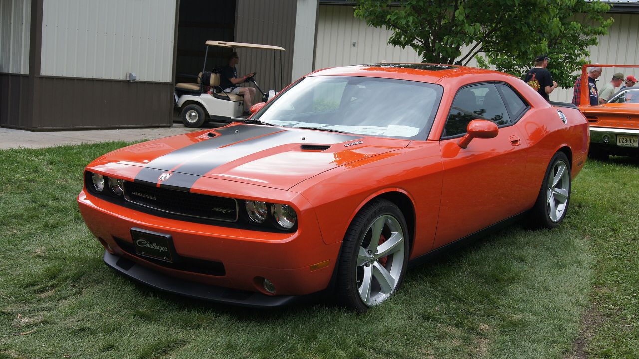 08 Dodge Challenger SRT8