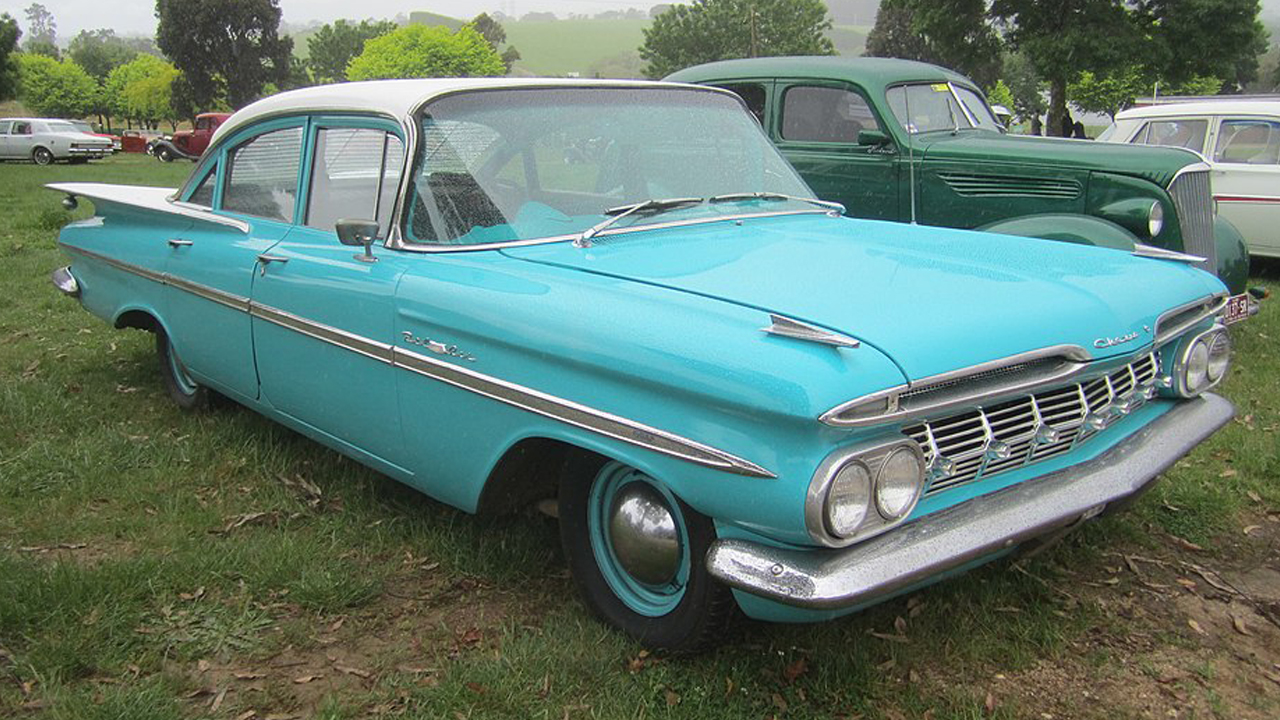 1280px-1959_Chevrolet_Belair_Sedan