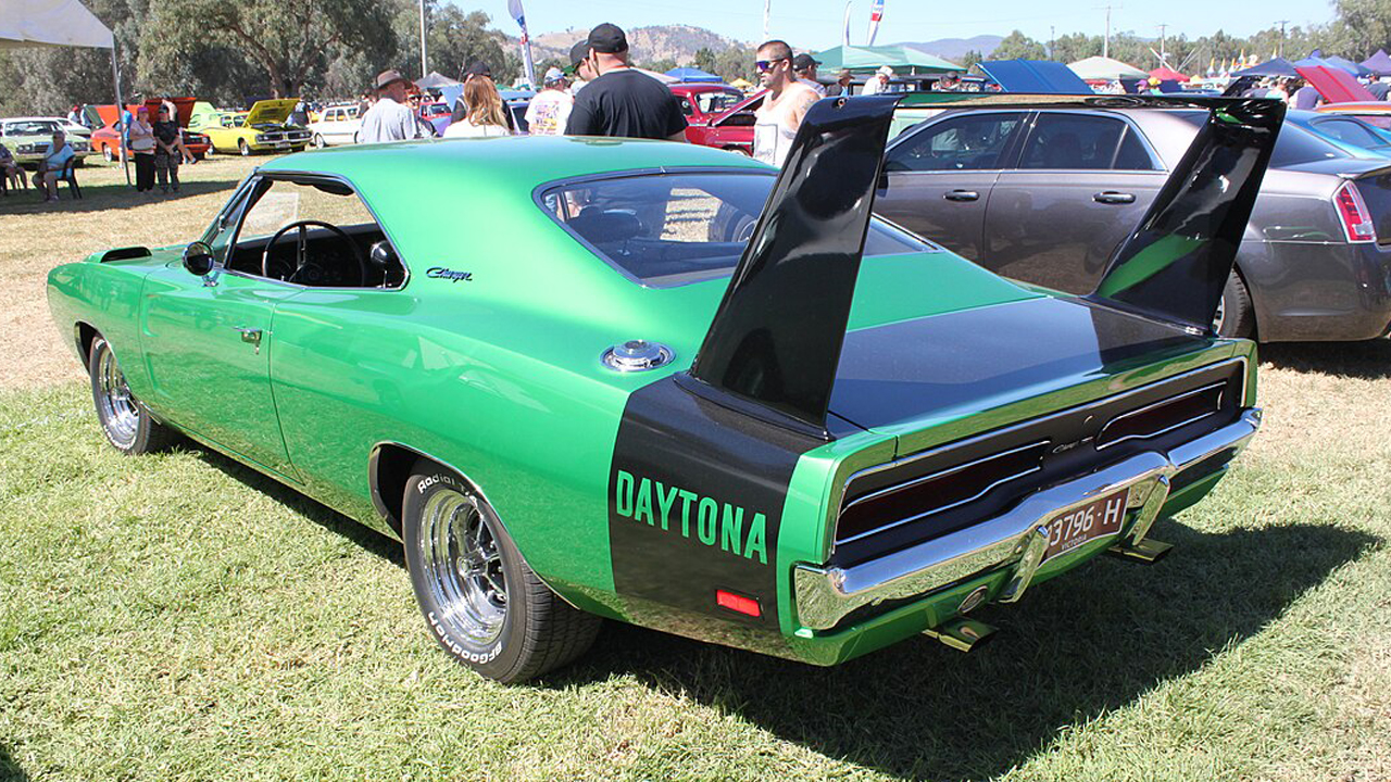 1280px-1969_Dodge_Charger_Daytona_(16801306867) (1)