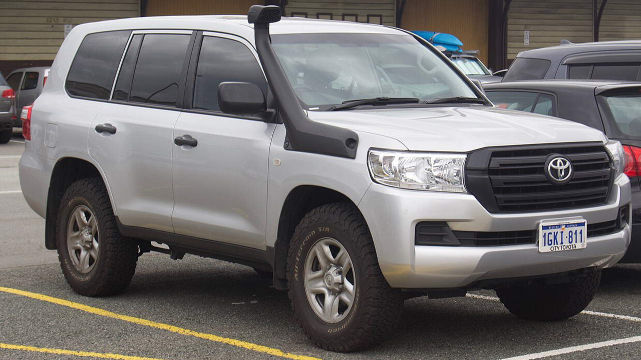 1280px-2017_Toyota_Land_Cruiser_(VDJ200R)_GX_wagon_(2018-10-01)_01