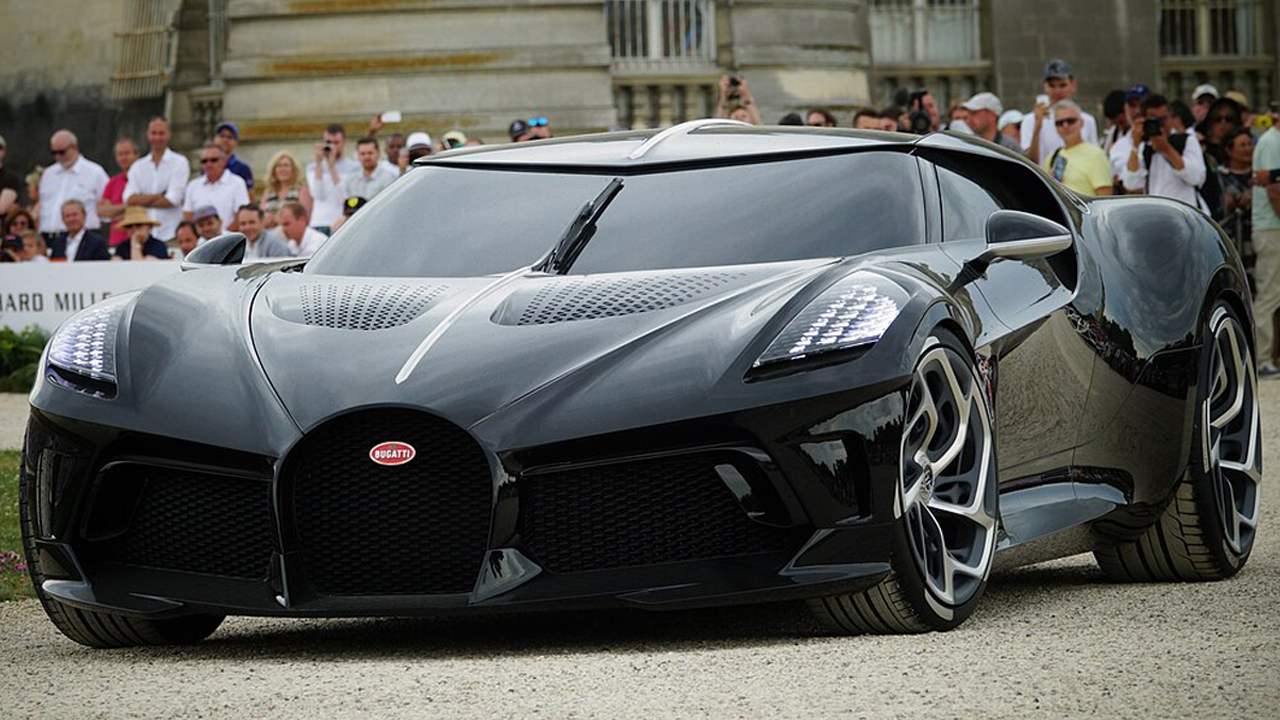 1280px-Bugatti_La_Voiture_Noire-CAERM2019