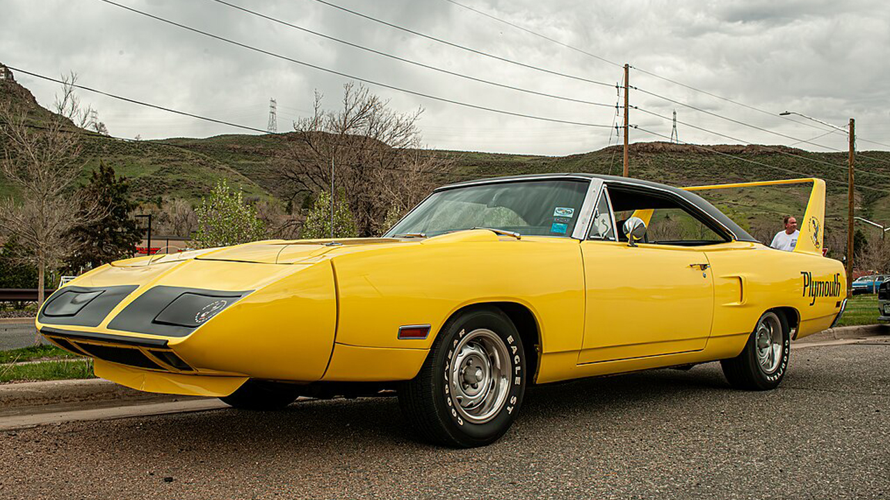 1280px-Superbird_Yellow