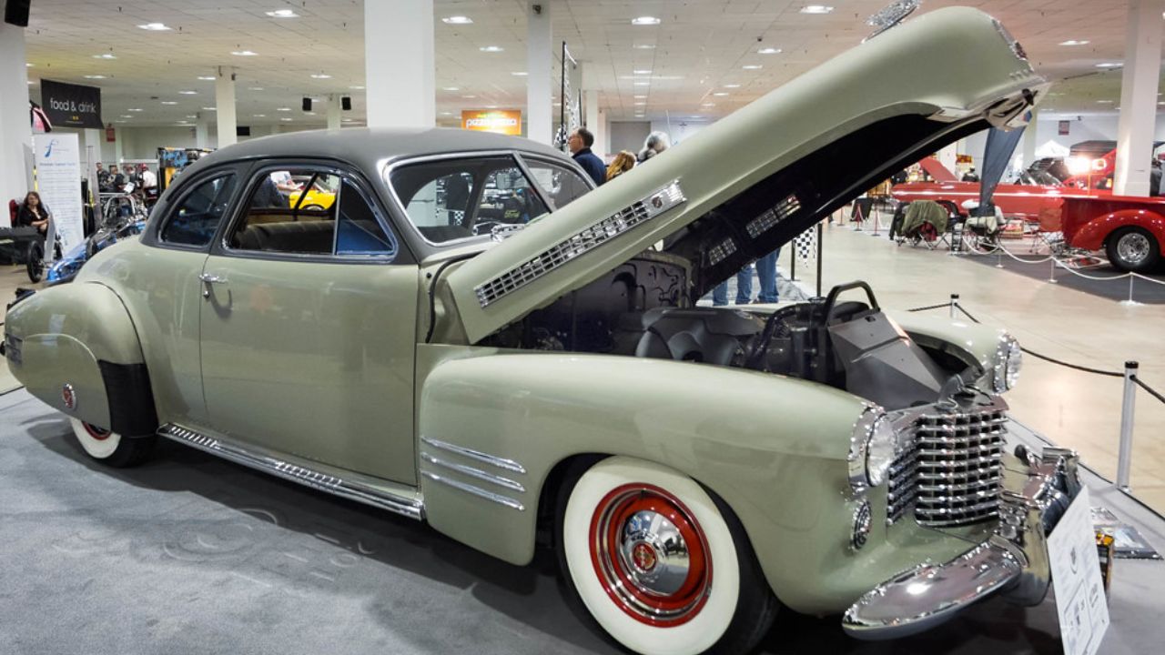 1941 Cadillac Series 62 Coupe Deluxe Custom