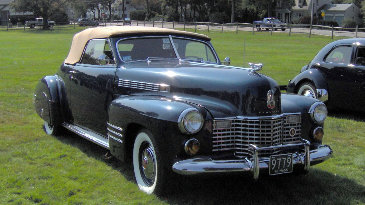 1941 Cadillac Series 62 convertible coupe