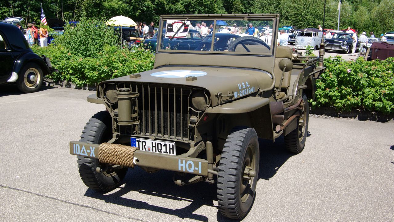 More details Early Willys MB Jeep, 1941, 60 PS, photographed at "Internationales Konzer Oldtimer-Treffen", 18. Juli 2010