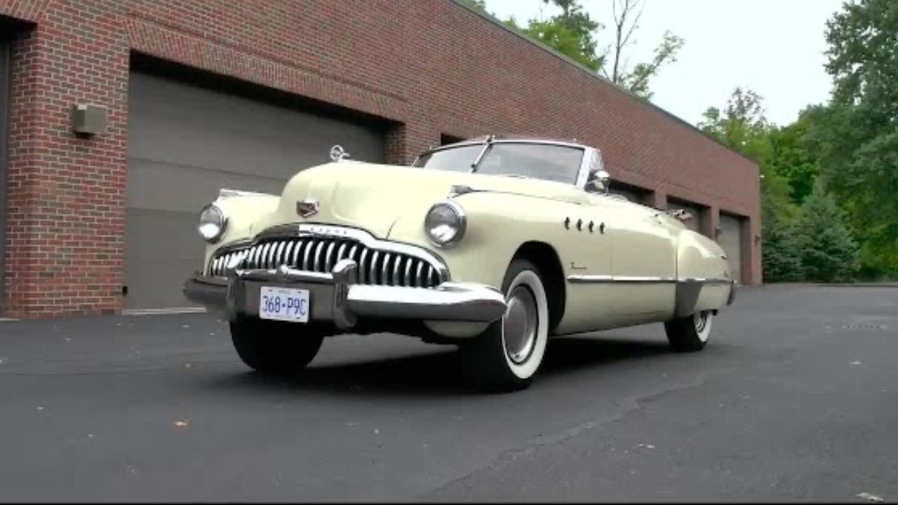 1949 Buick Roadmaster-10