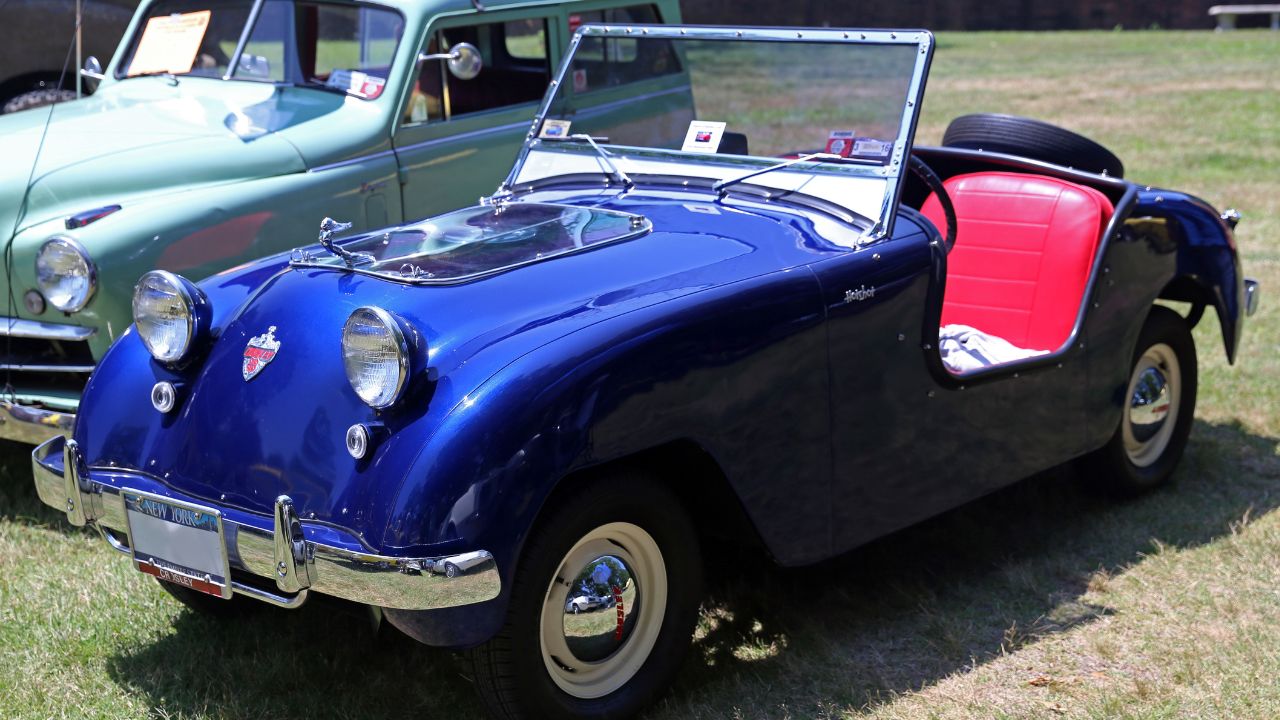 1950 Crosley Hotshot in dark blue