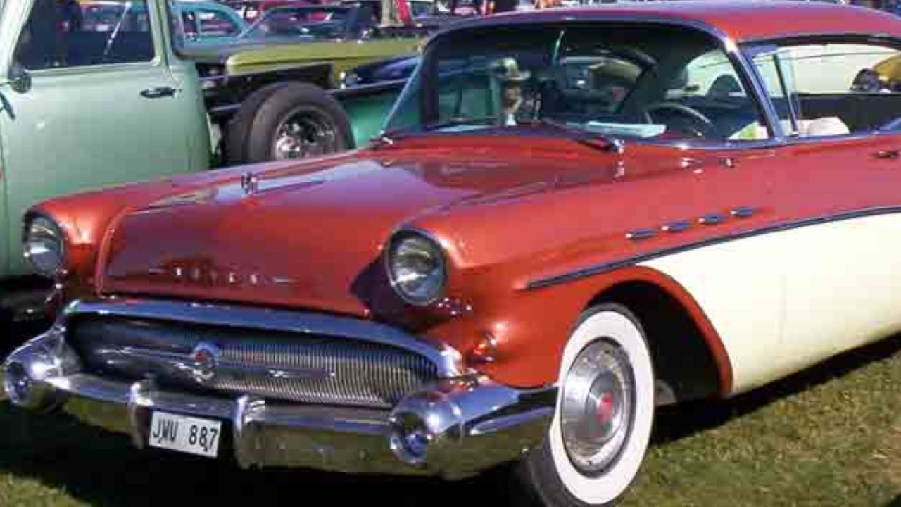 1957 Buick Roadmaster Riviera Series 70 Model 73A 4-door Hardtop