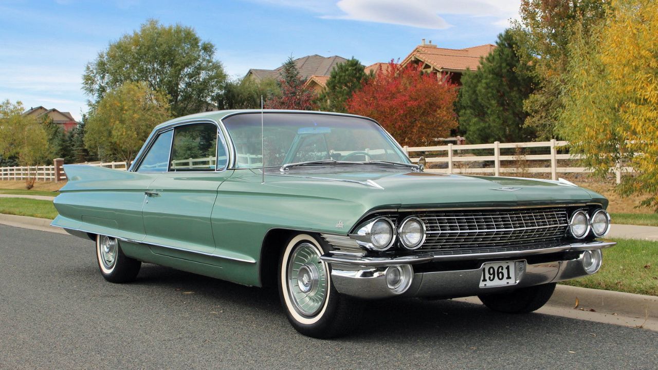 1961 Cadillac Coupe Deville (09)