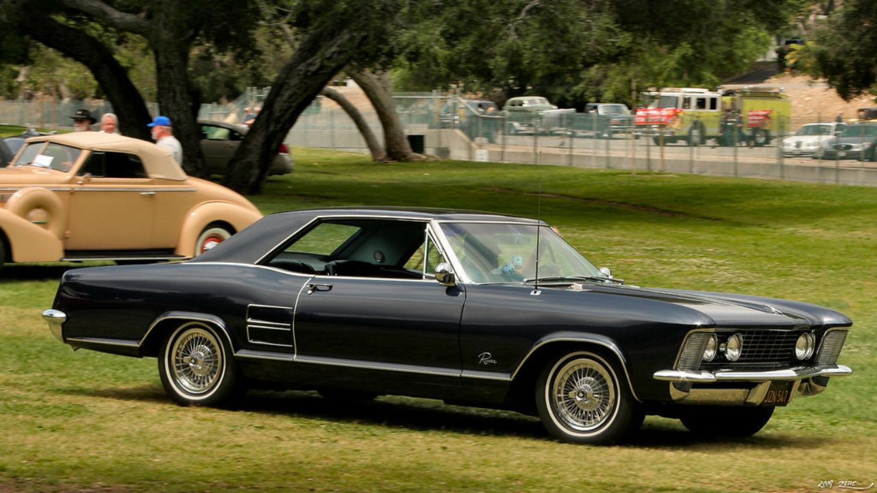 Buick’s 1963 Riviera walked in looking expensive and stayed that way