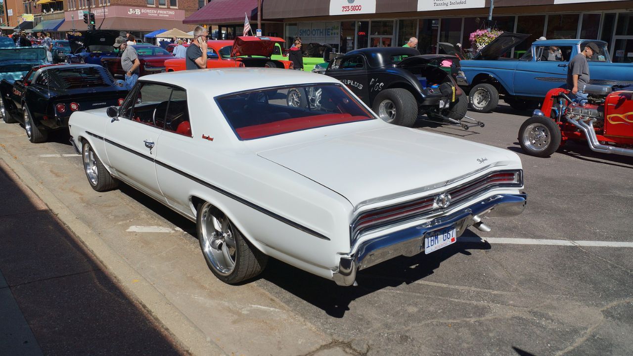 37th ANNIVERSARY VINTIQUES ROD RUN & KAMP OUT Show & Shine Uptown Watertown Watertown, South Dakota September 2016