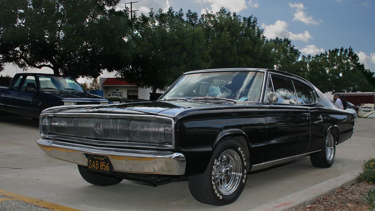 1966 Dodge Charger - black - fvl