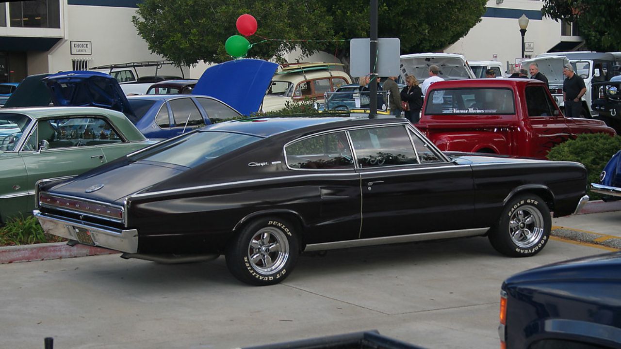 1966 Dodge Charger - black - rvr