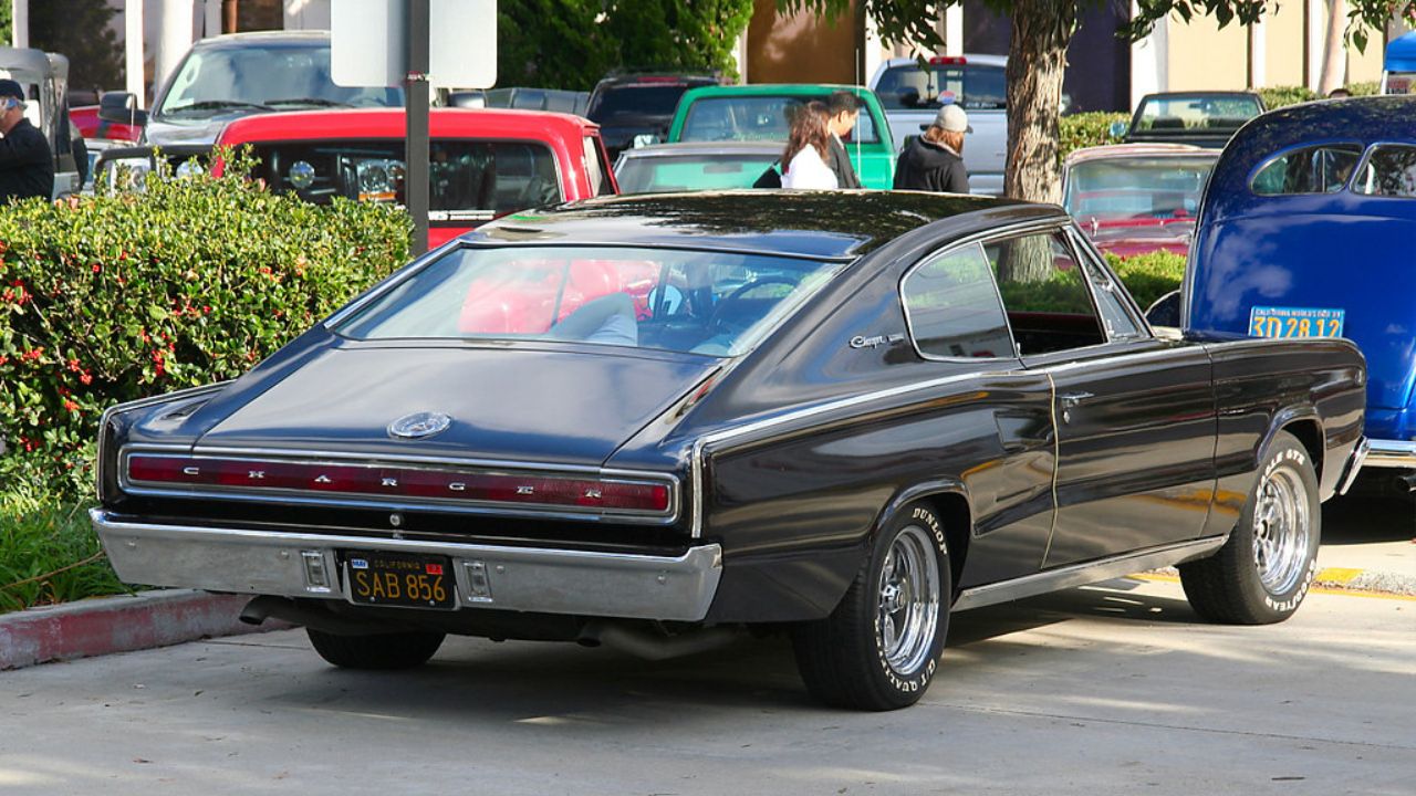 1966 Dodge Charger - black - rvr2