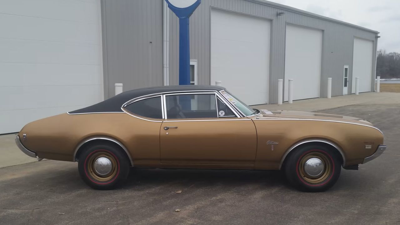 1969 Oldsmobile Cutlass W-31 (5)