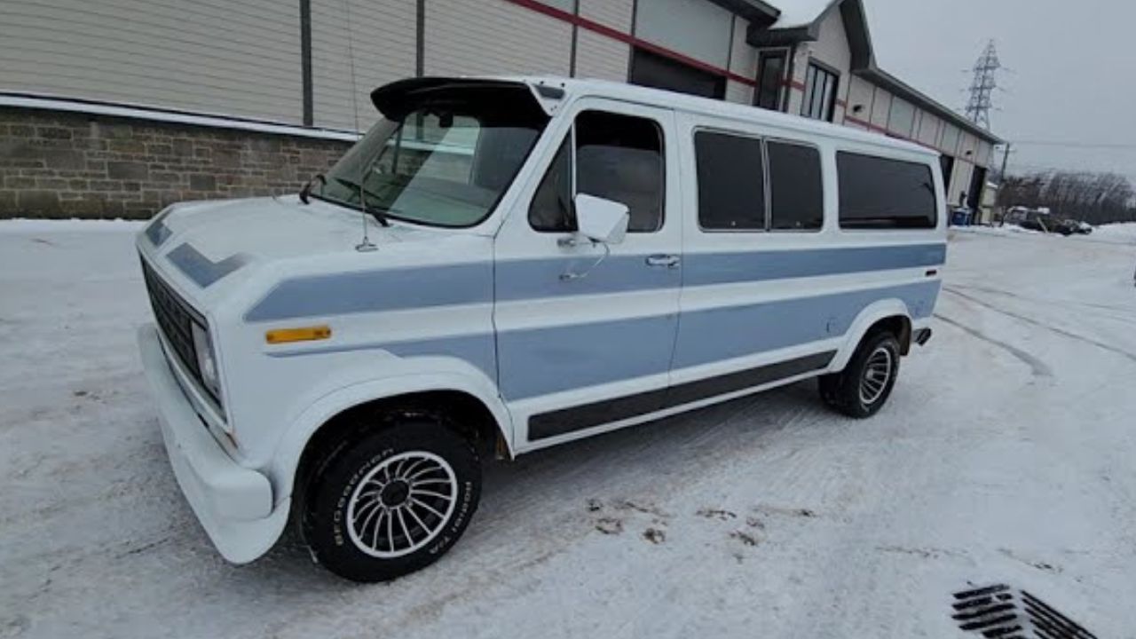 1976 Ford Econoline Van