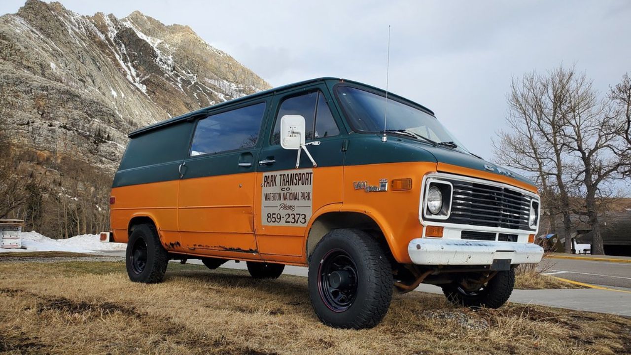 1977 GMC Vandura 35
