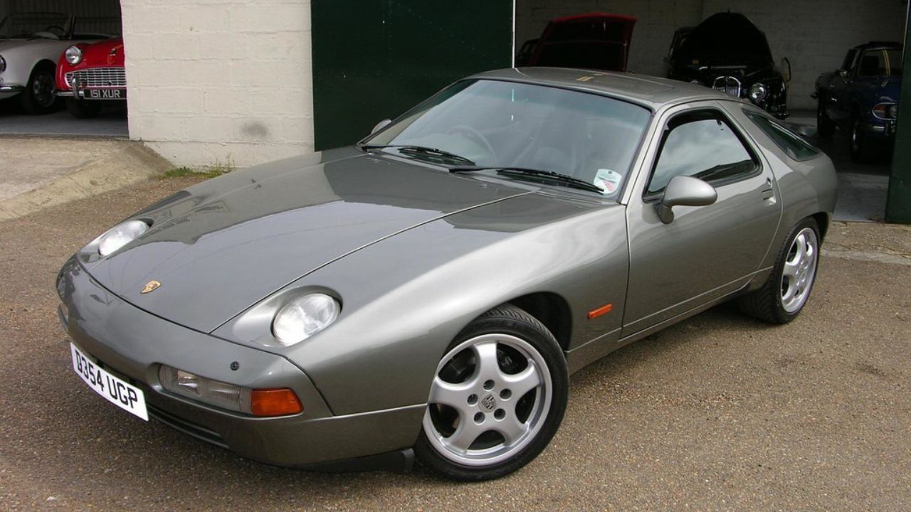 1987 Porsche 928 S4