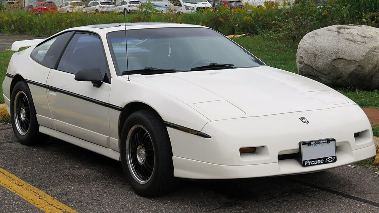 1988-Pontiac-Fiero-GT
