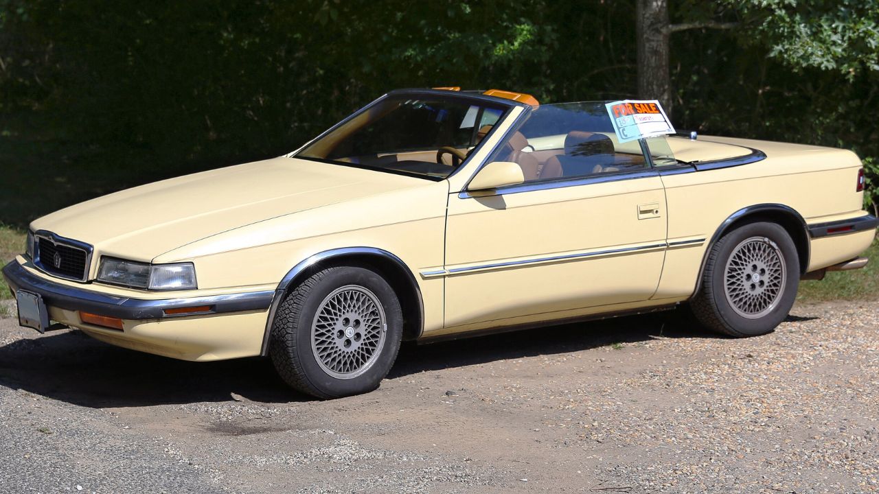 1989 Chrysler TC by Maserati in the Hamptons (Long Island)