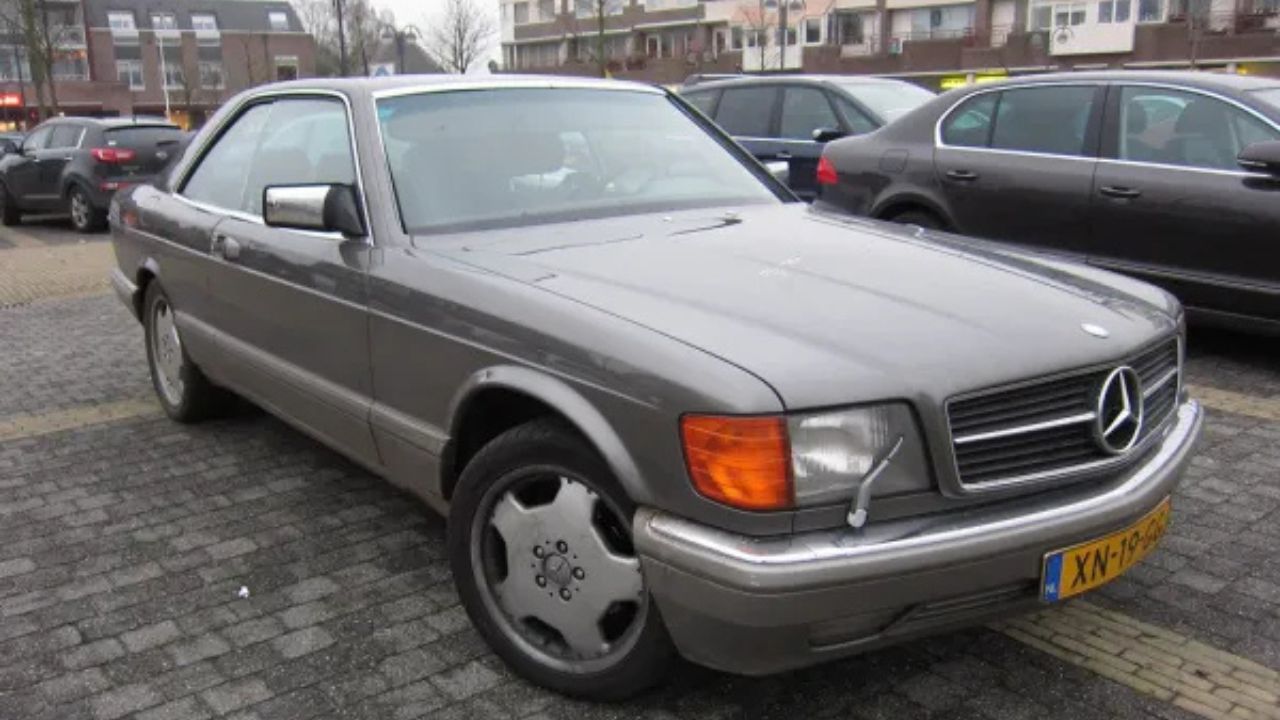 1989 Mercedes-Benz 560 SEC (W126)