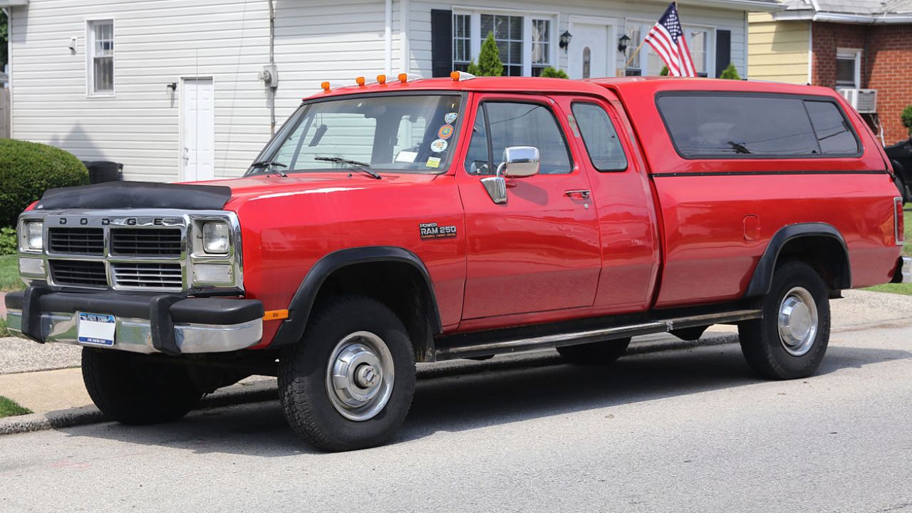 A 1993 Dodge Ram W250 4x4 Club Cab with the Cummins 5.9 litre turbodiesel engine. Rated for 8,000-9,000 lb GVW, this particular car was built in Dodge's Lago Alberto assembly plant in Mexico.