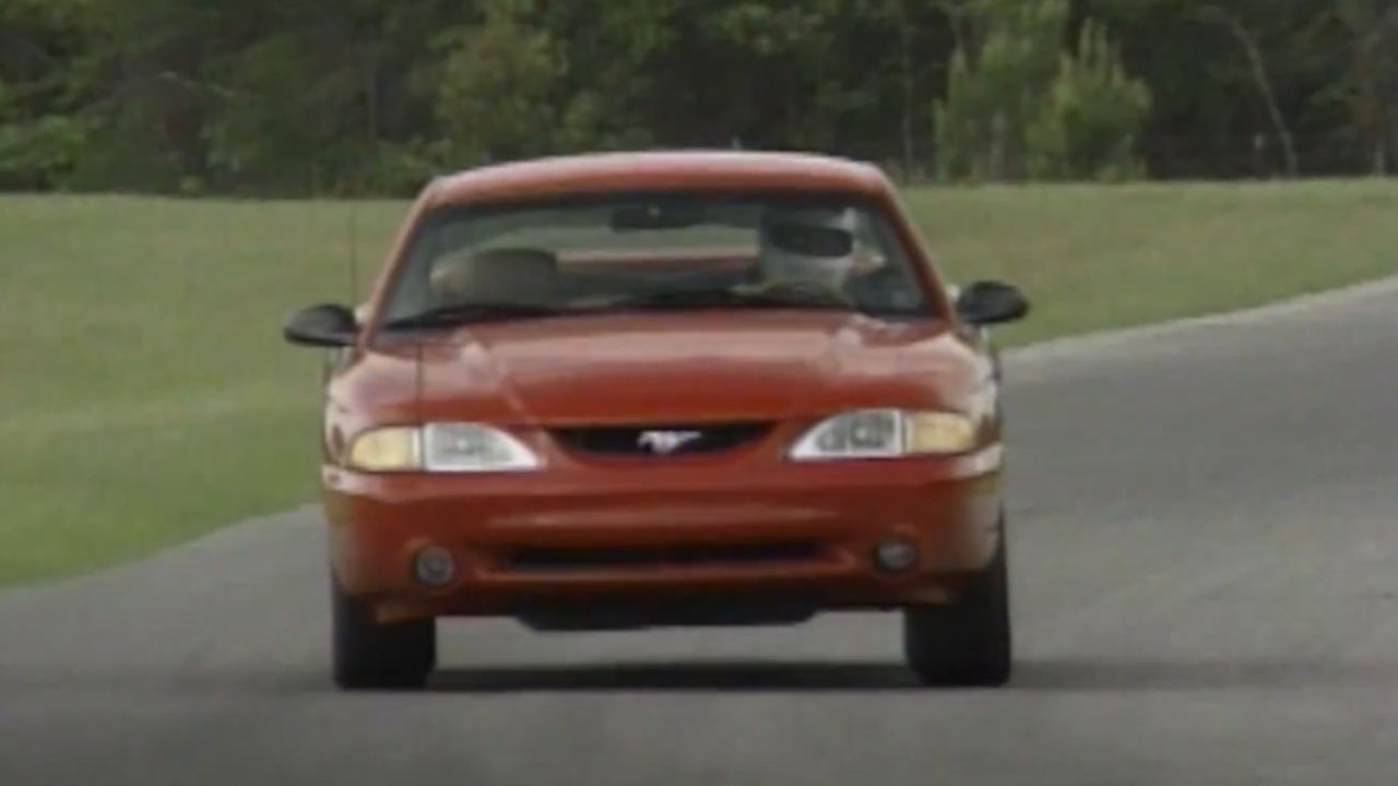 1994 Ford Mustang SVT Cobra R (3)