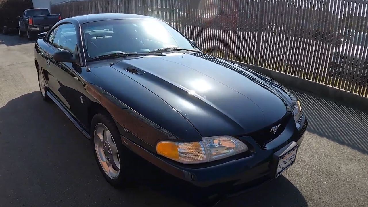 1994 Ford Mustang SVT Cobra R (4)