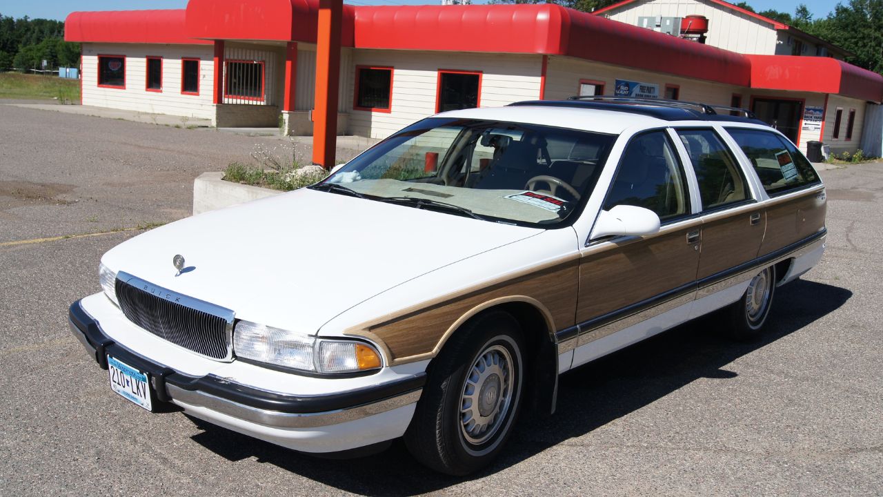 1996 Buick Roadmaster Estate (14422847048)