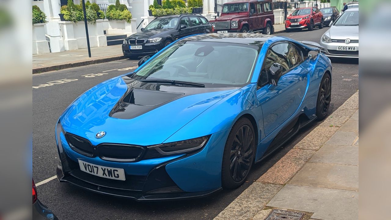 2017 BMW i8