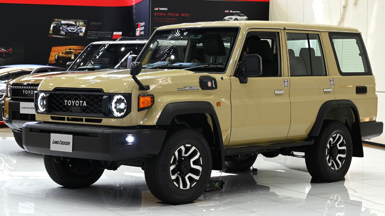 2023 Toyota Land Cruiser 70 AX