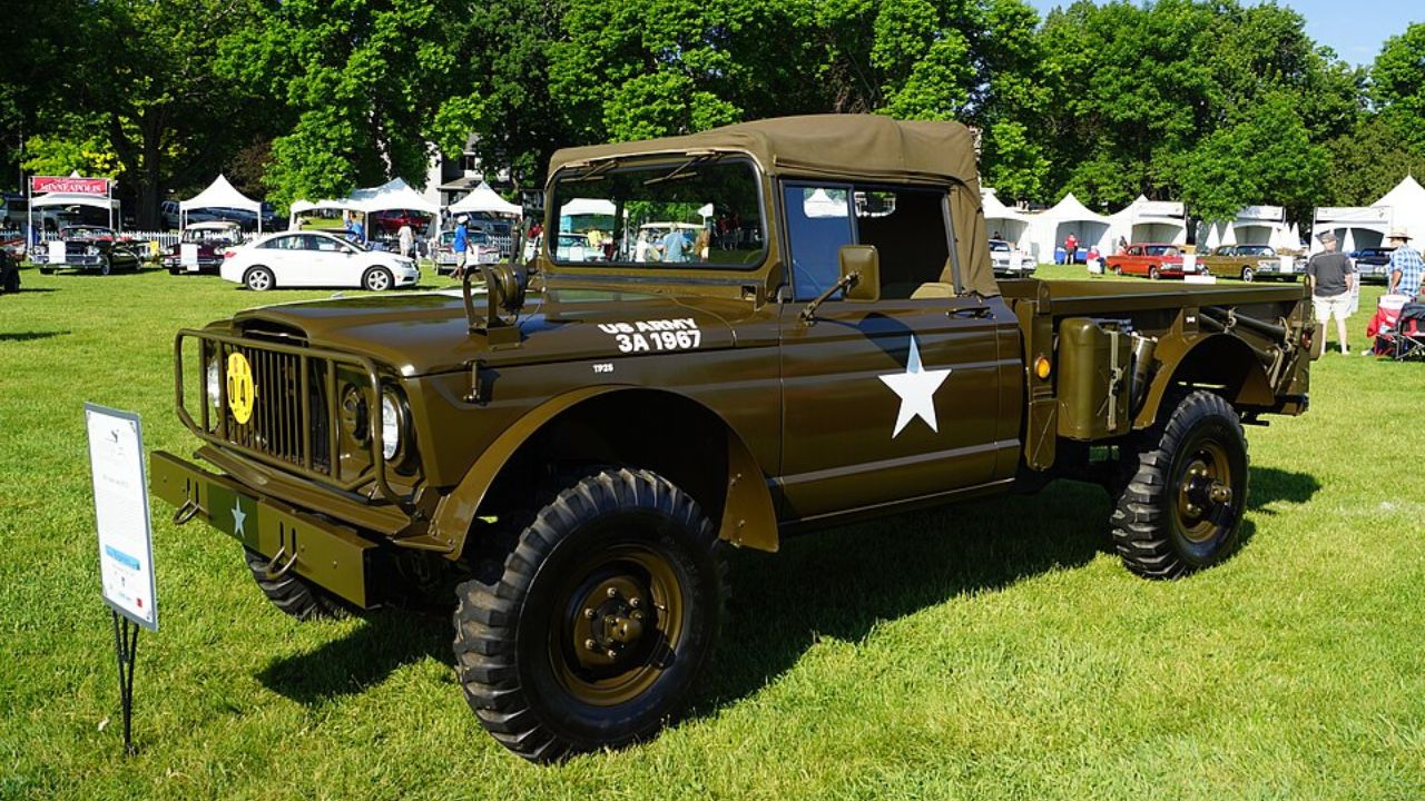 1967 Kaiser Jeep M715