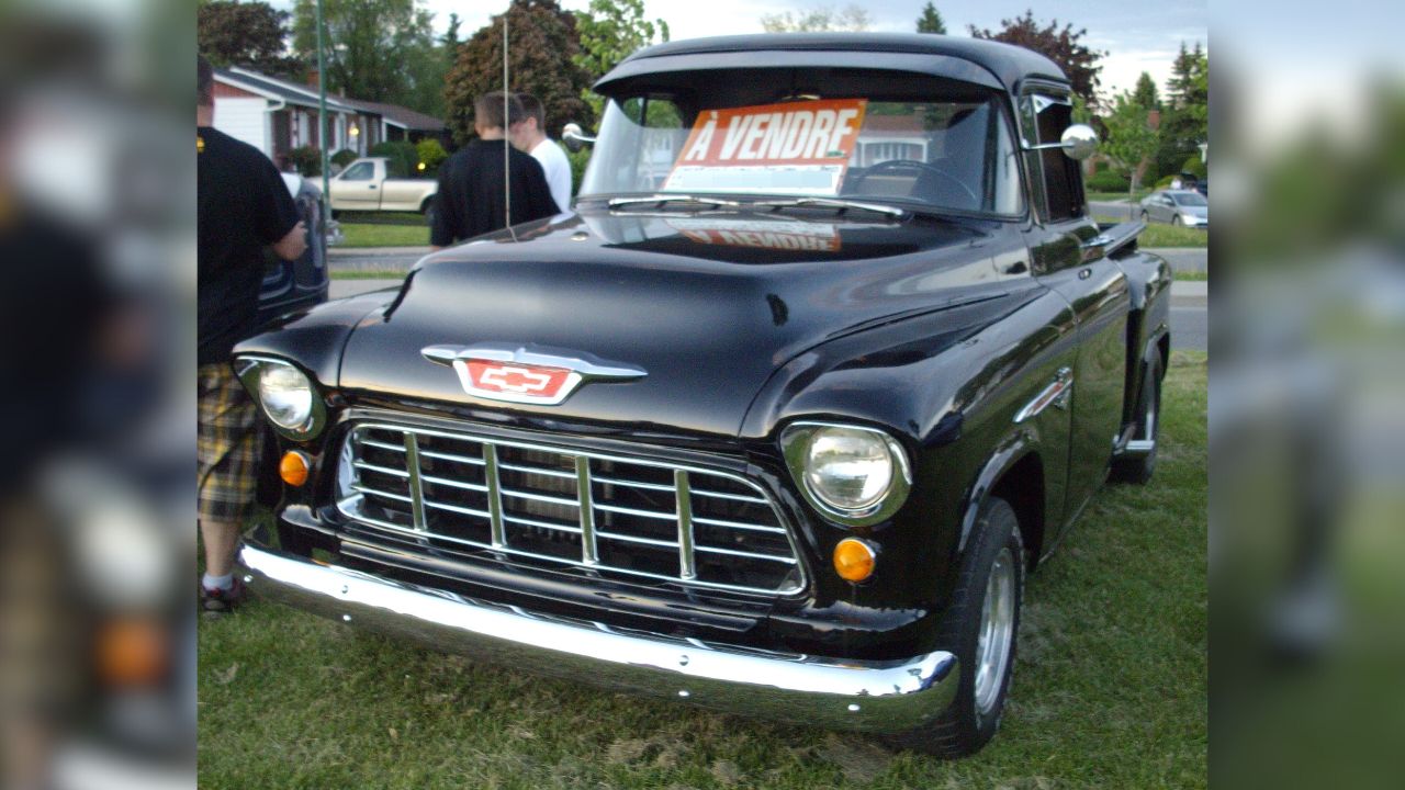 1955 Chevrolet Task Force photographed in Brossard, Quebec, Canada at Auto classique Restaurant Combos Express 2012.