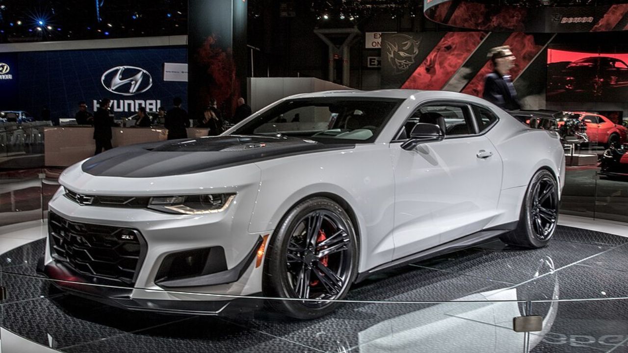 Camaro at 2017 New York Auto Show
